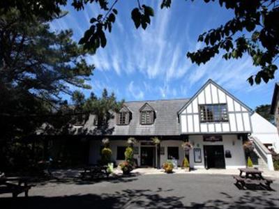 Main entrance to Kenegie Manor